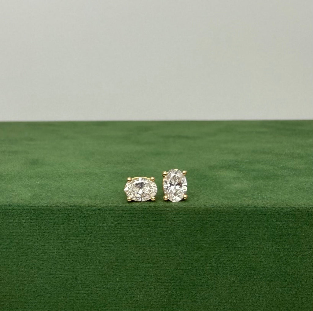 Gold Earrings with Oval Diamonds  – 18k Gold