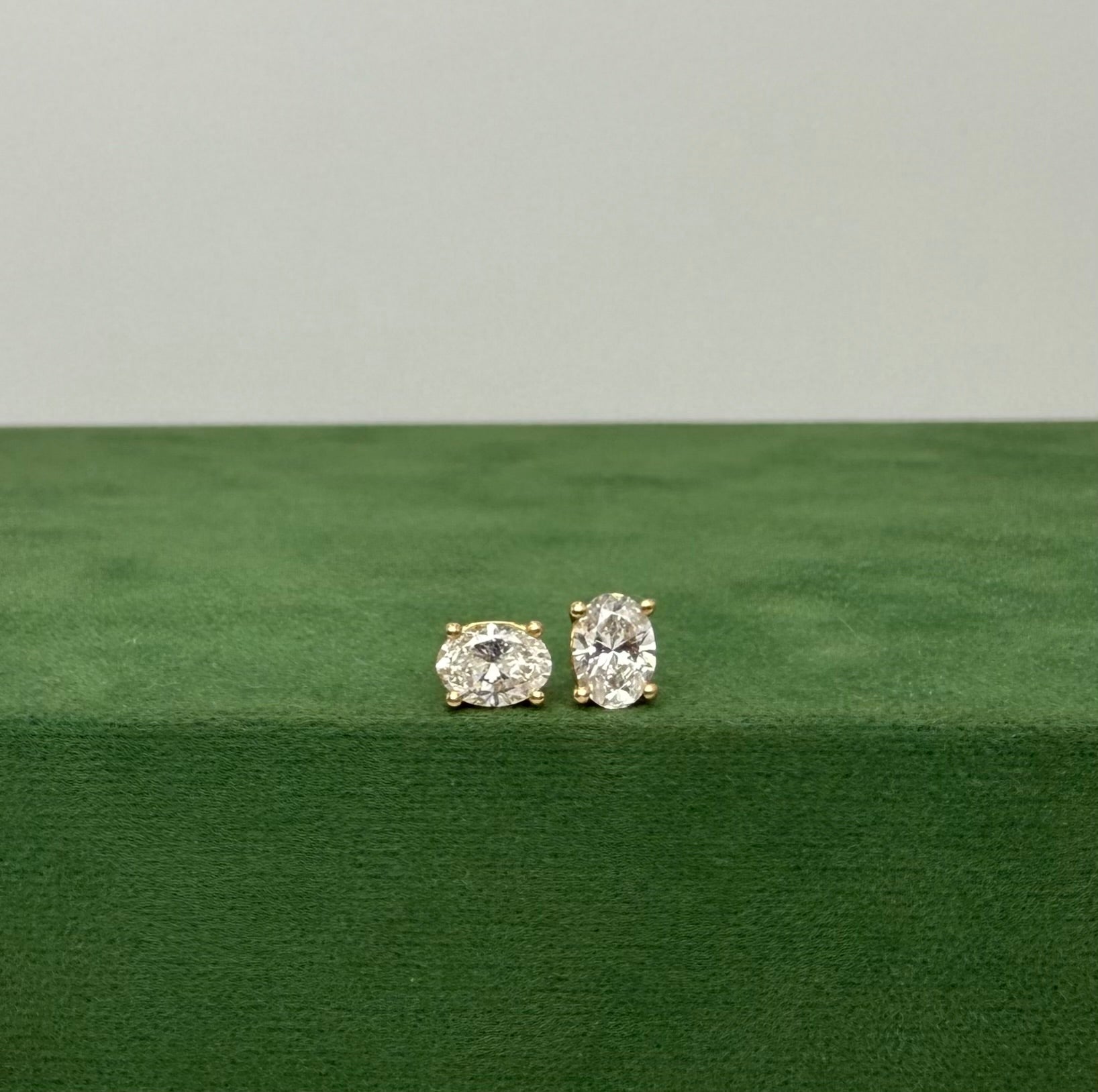 Gold Earrings with Oval Diamonds  – 18k Gold