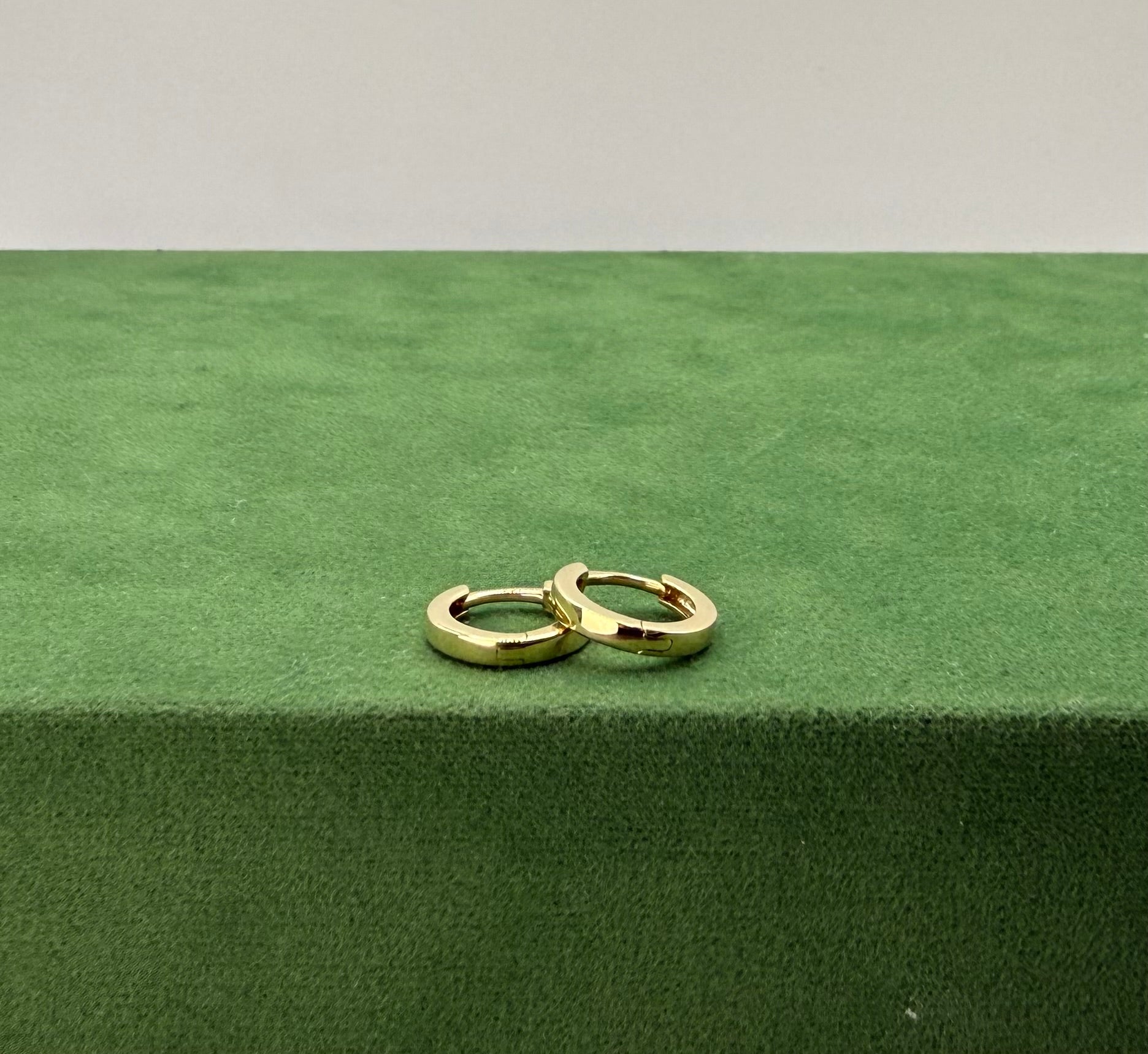 Flat Huggie Earrings 1.8 mm - 14k Gold