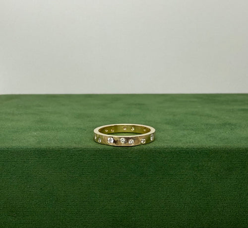 Asymmetric Diamond Band – 14k Gold