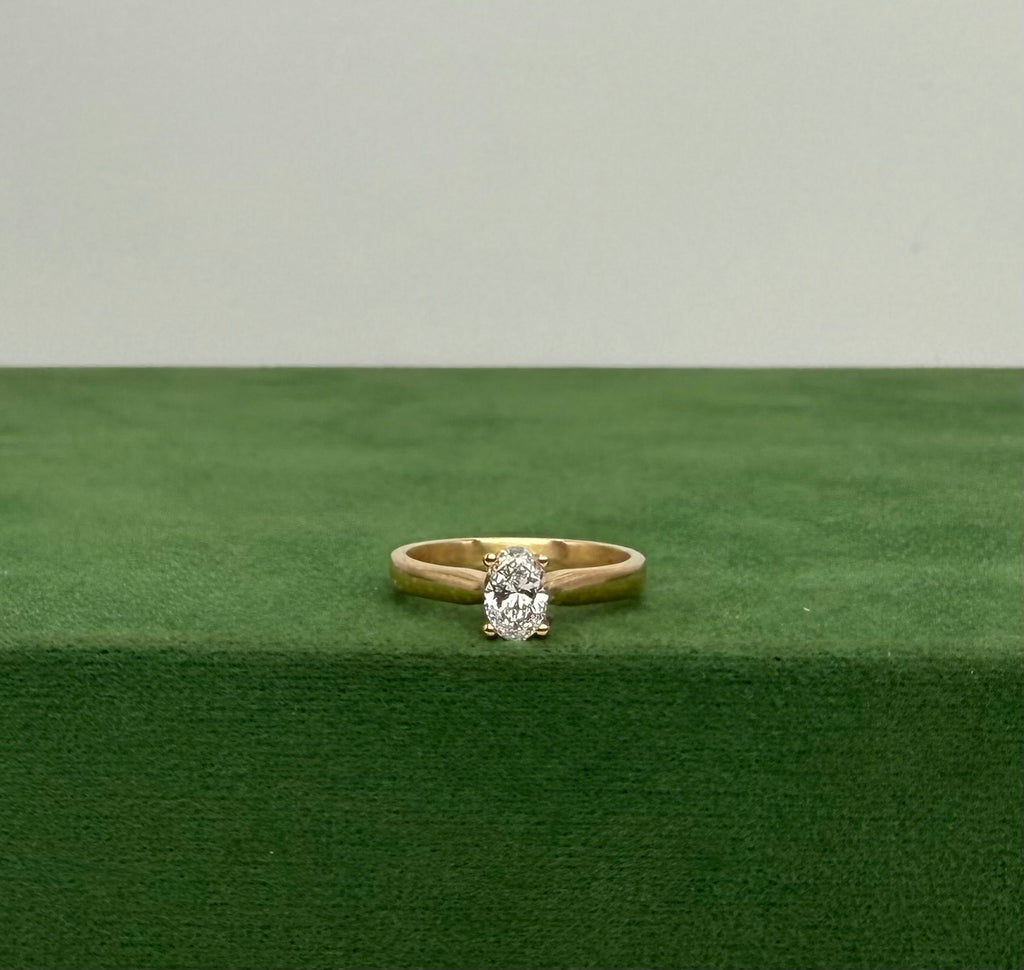 Classic Engagement Ring with Oval Solitaire - 14k Gold