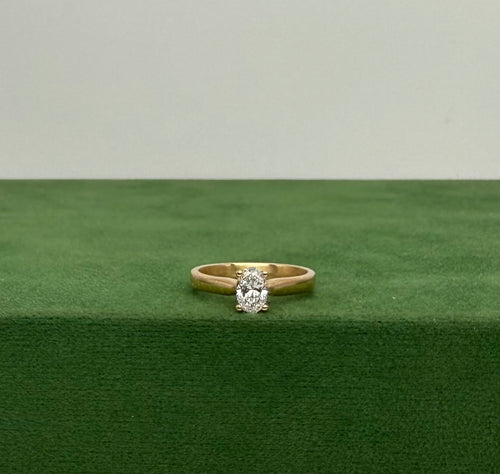 Classic Engagement Ring with Oval Solitaire - 14k Gold