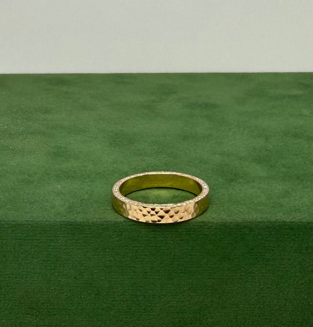Diamond Pavé Band (Side Set) - 14k Gold