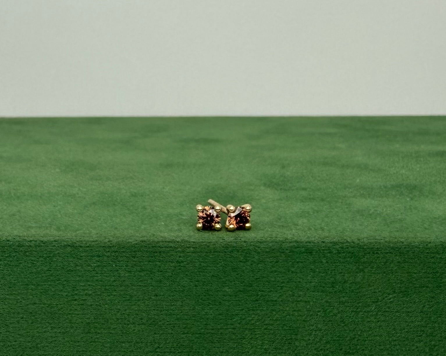 Terra Studs with Natural Brown Diamonds  – 18k Gold
