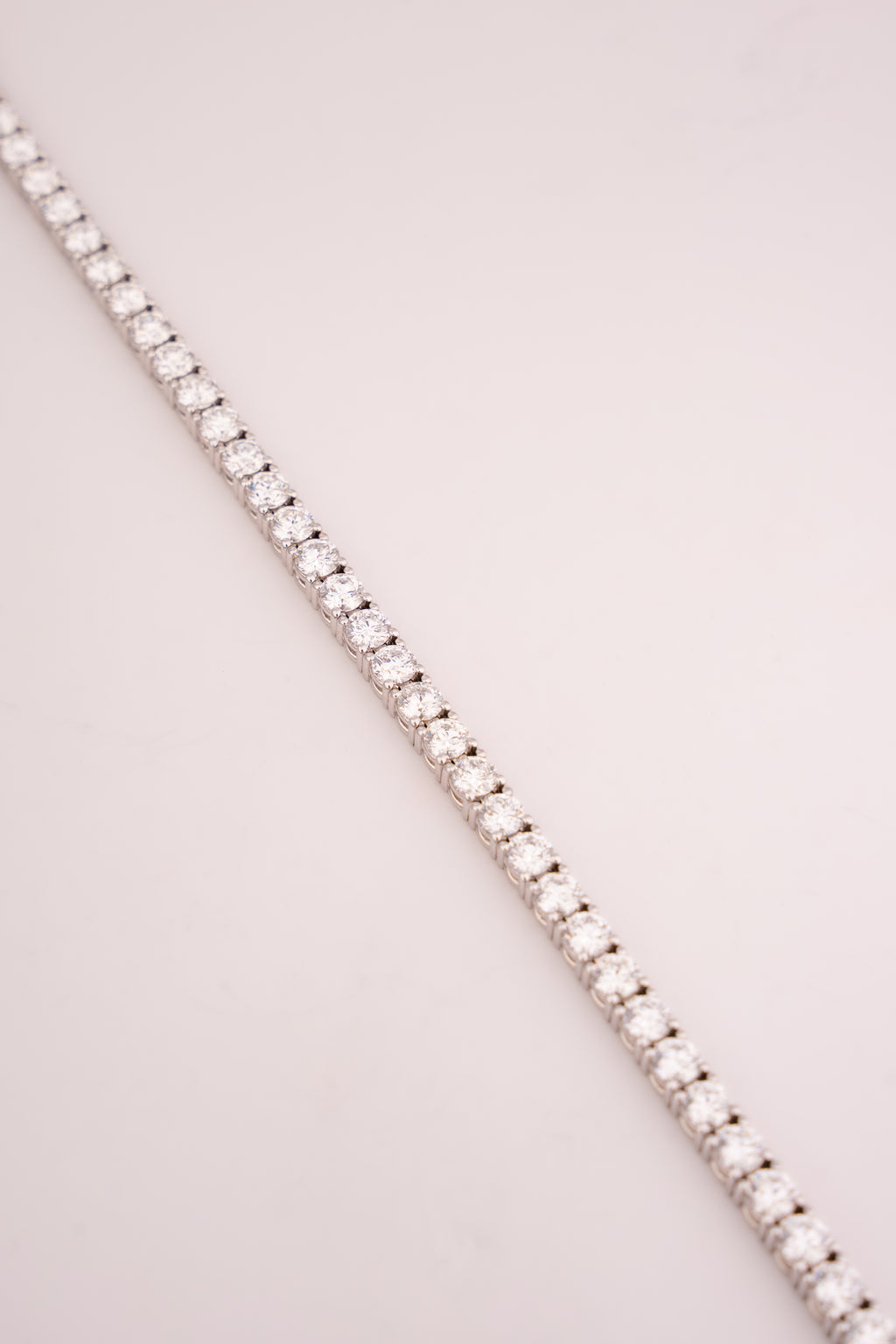 Diamond Tennis Bracelet (4.5 mm/13.50ct) – 18k White Gold