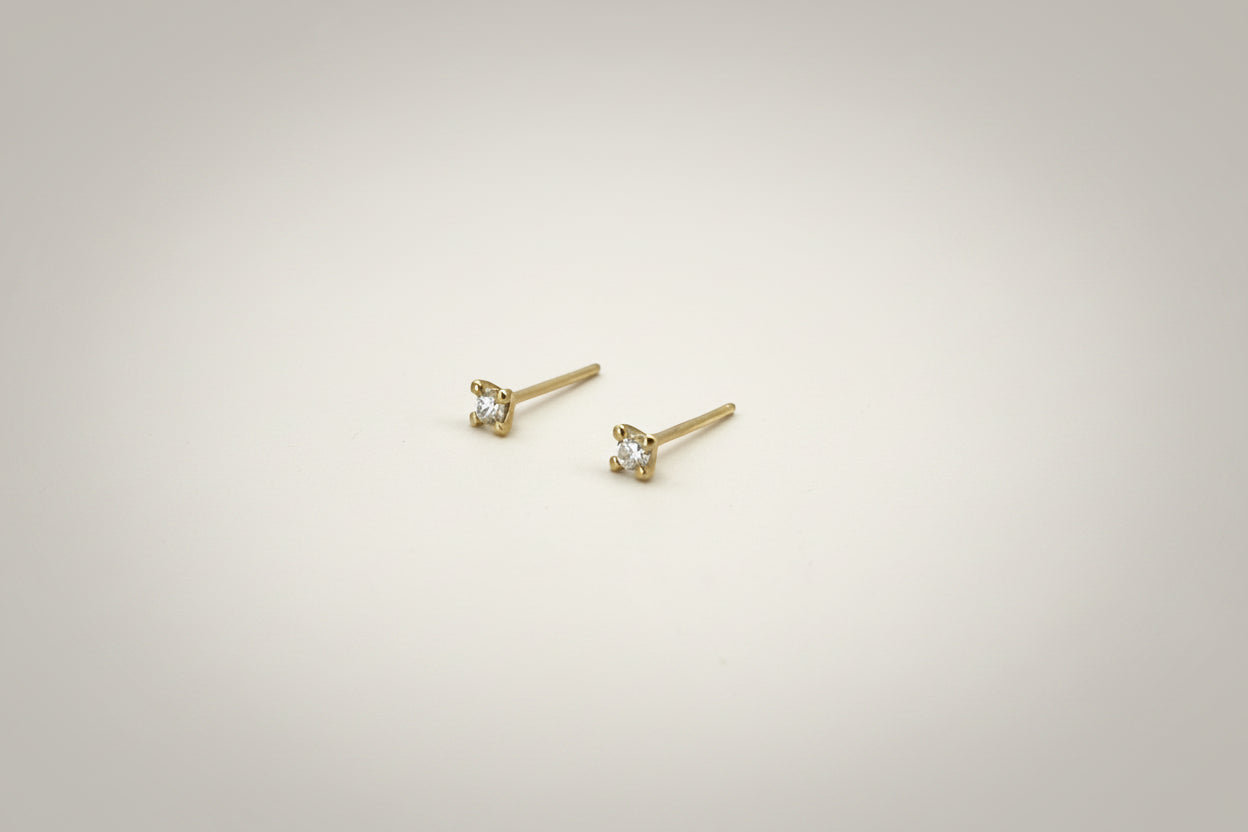 Solace Studs with Natural Diamonds – 18k Gold