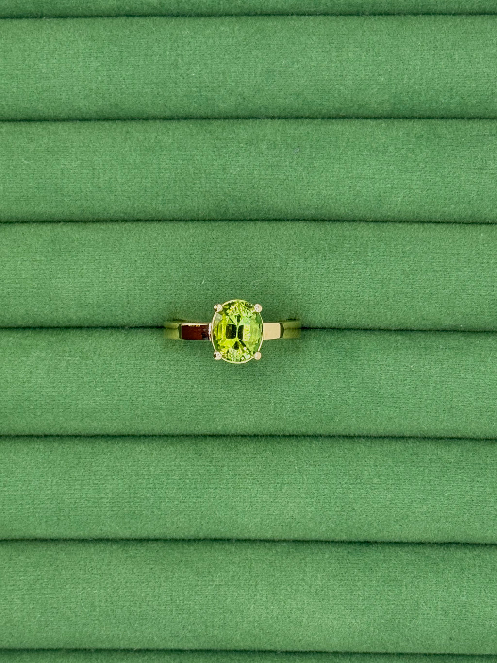 Vivid green tourmaline gold ring - 14K Gold