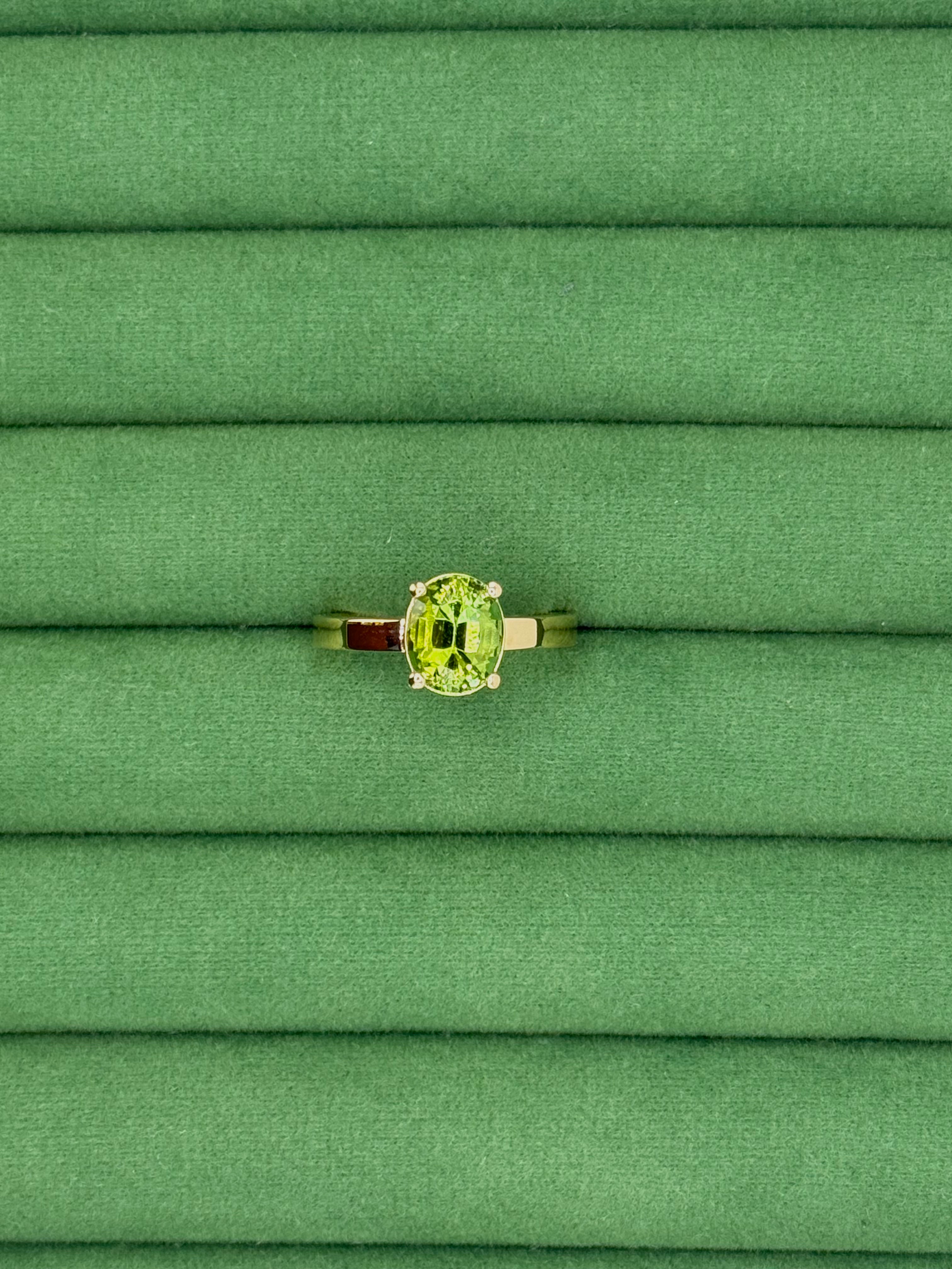 Vivid green tourmaline gold ring - 14K Gold