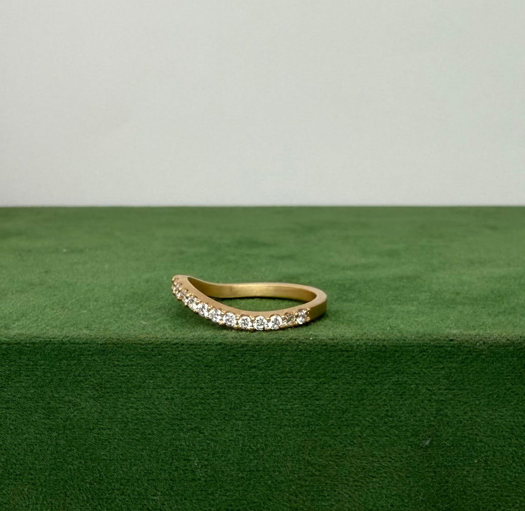 Diamond Wave Ring - 14k Gold