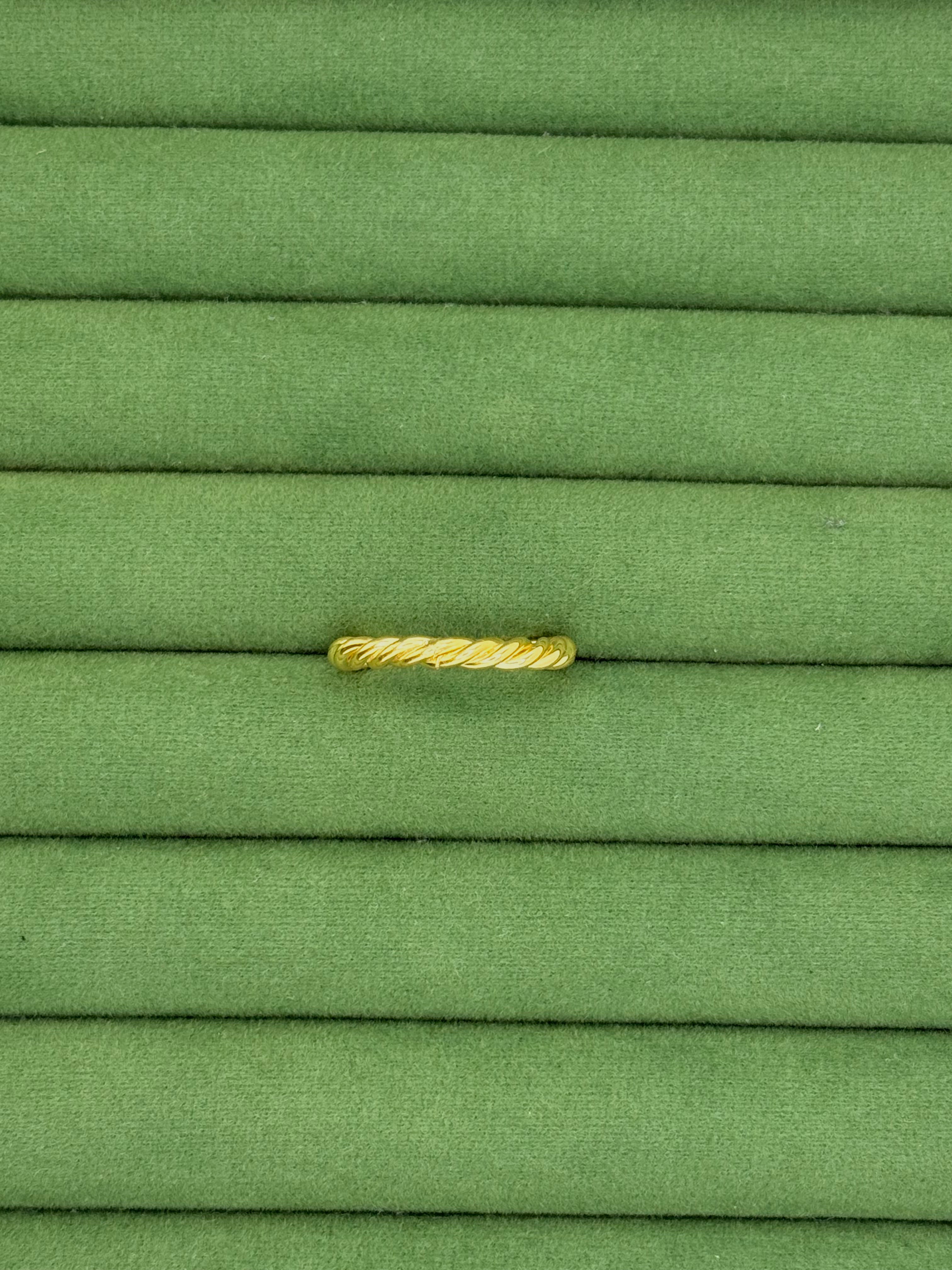 Classic Twisted Wedding Band - 18k Gold