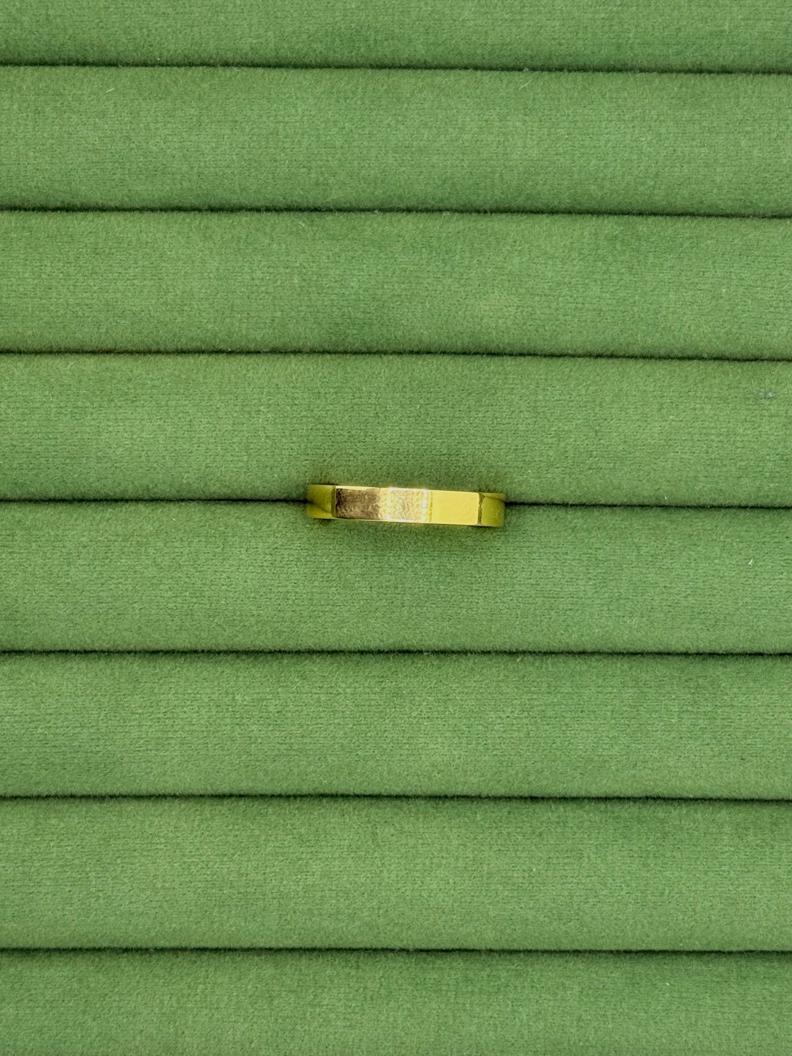 Rectangular Polished Wedding Band - 18k Gold