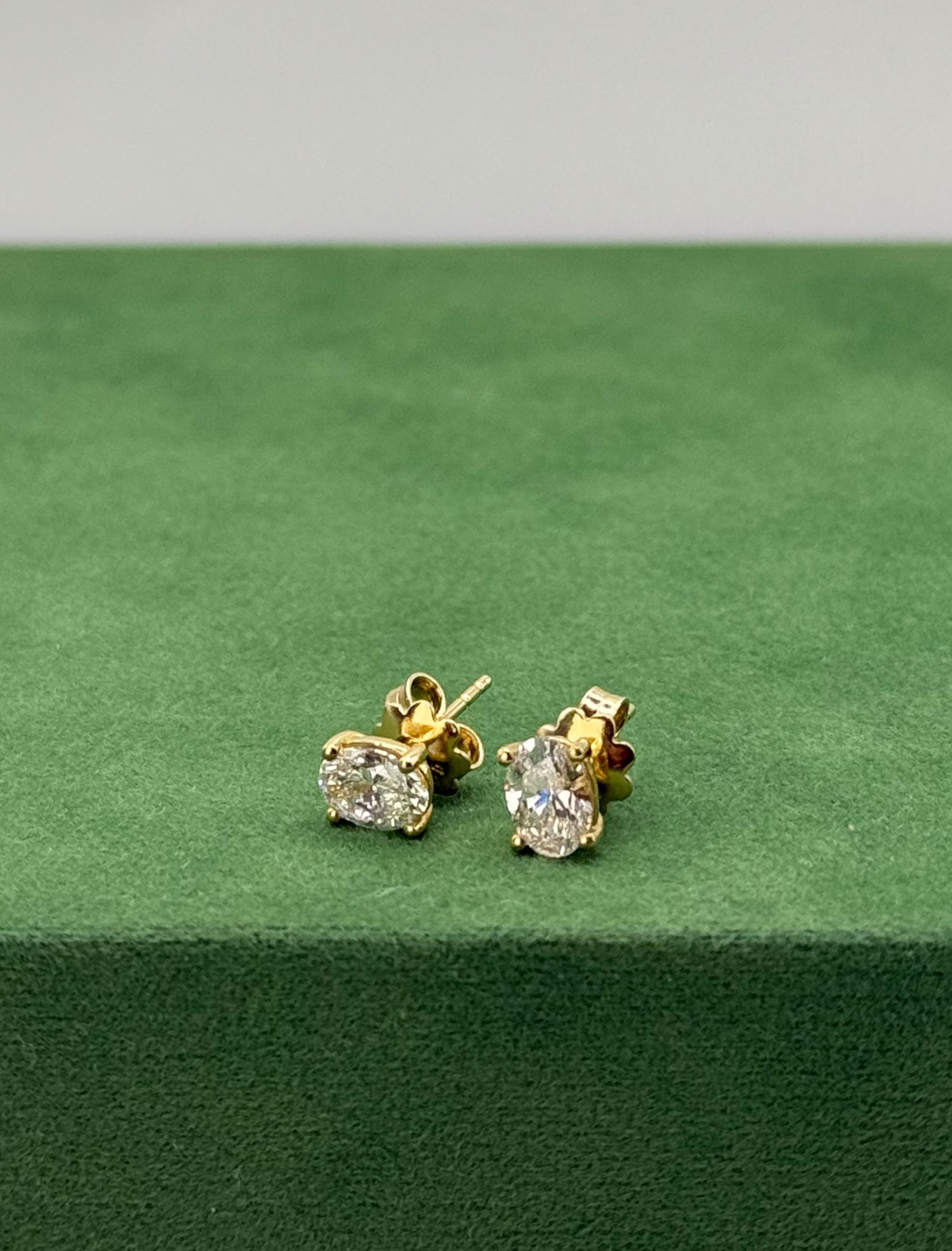 Oval Lab Diamond Earrings – 18k Gold