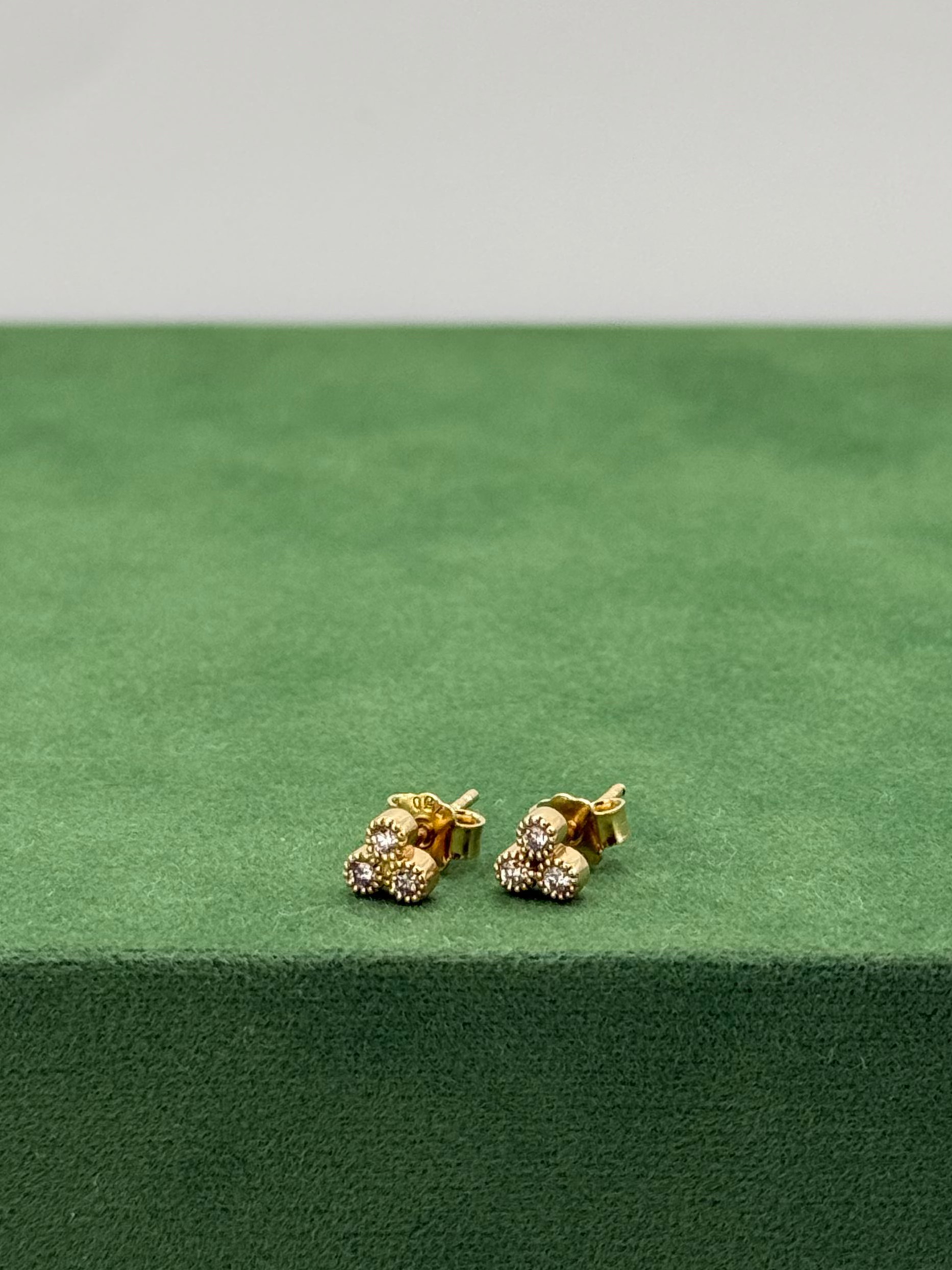 1 of 1 Trinity Stud Earrings – 18k Gold & Natural Diamonds