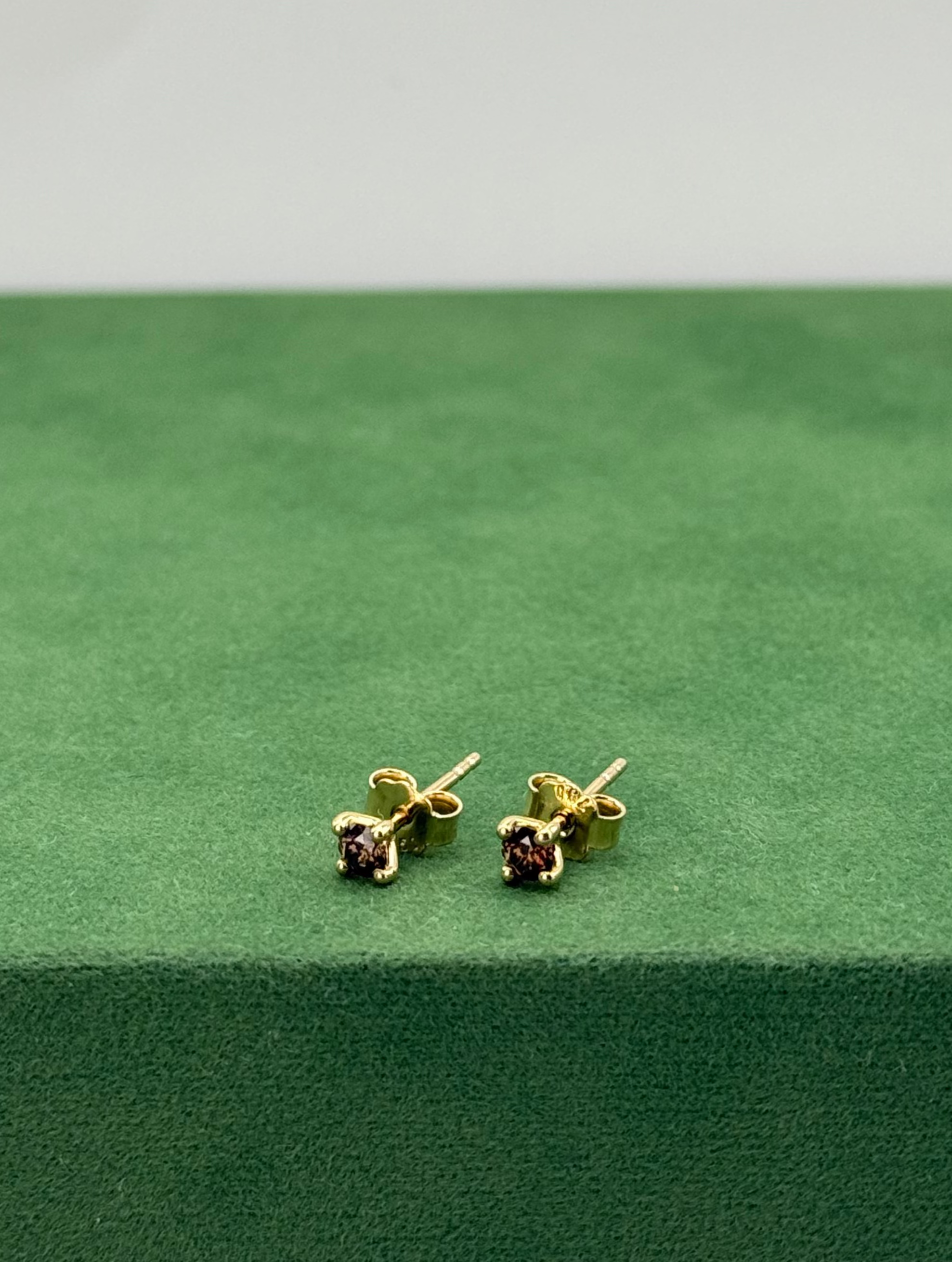 Terra Studs – 18k Gold & Natural Brown Diamonds