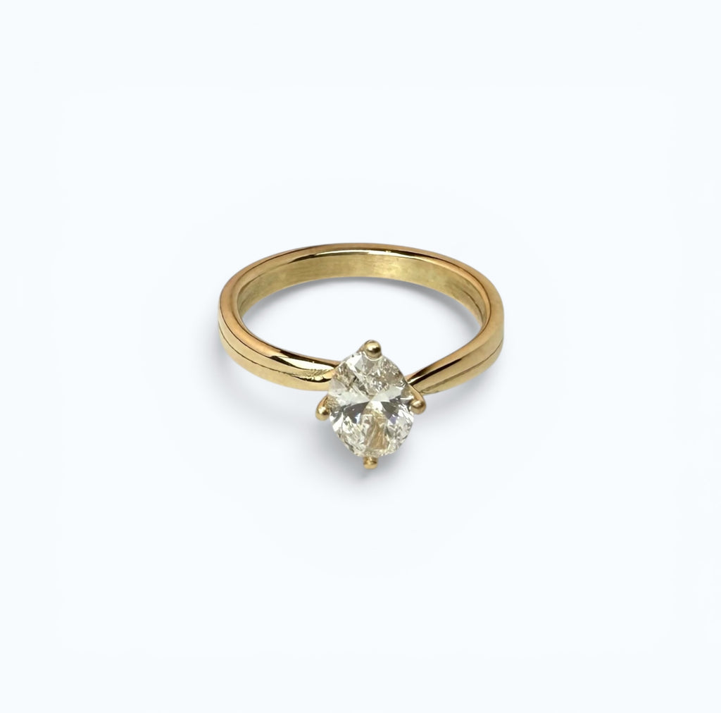 Offset Twist Oval Solitaire Engagement Ring – 14k Gold