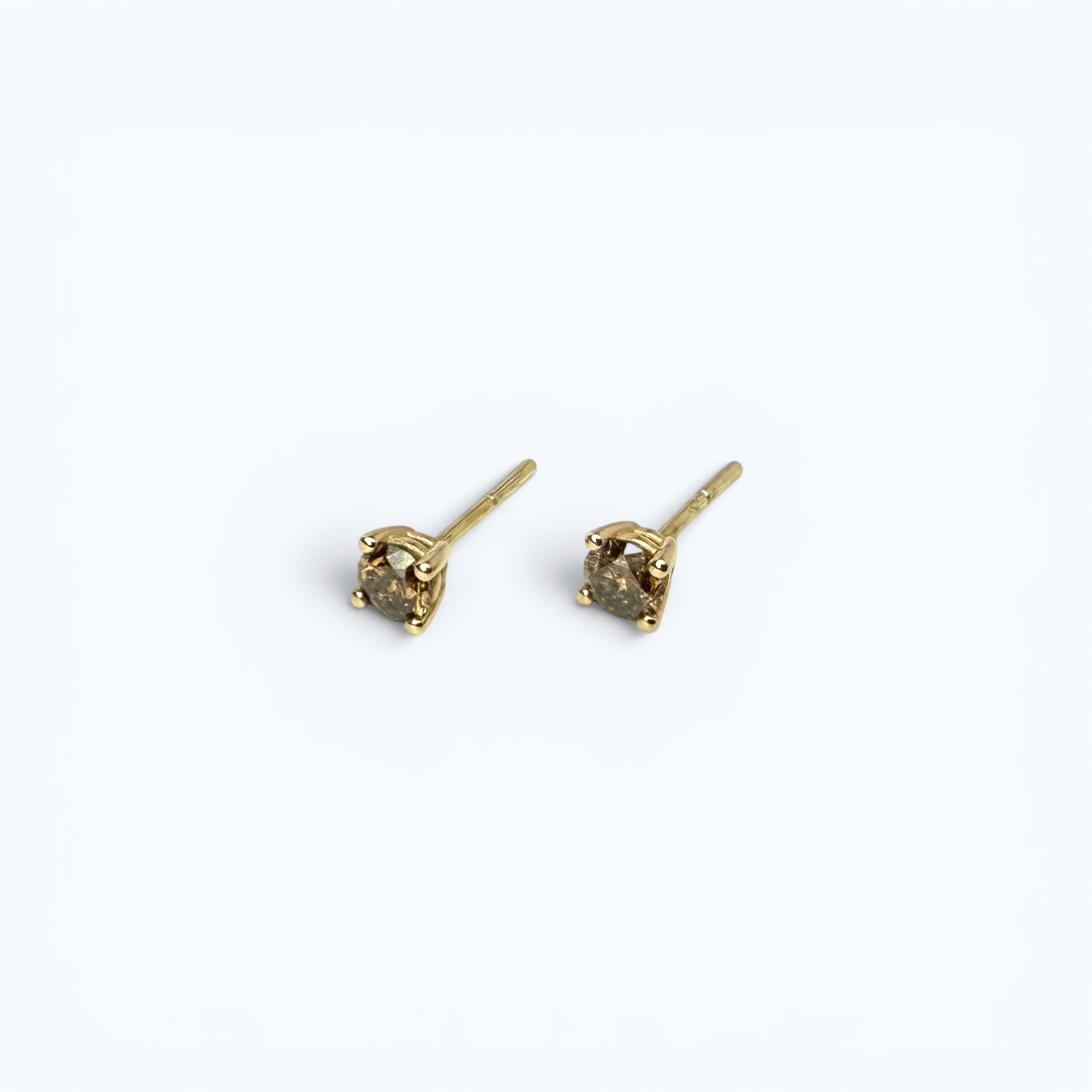Terra Studs with Natural Brown Diamonds  – 18k Gold