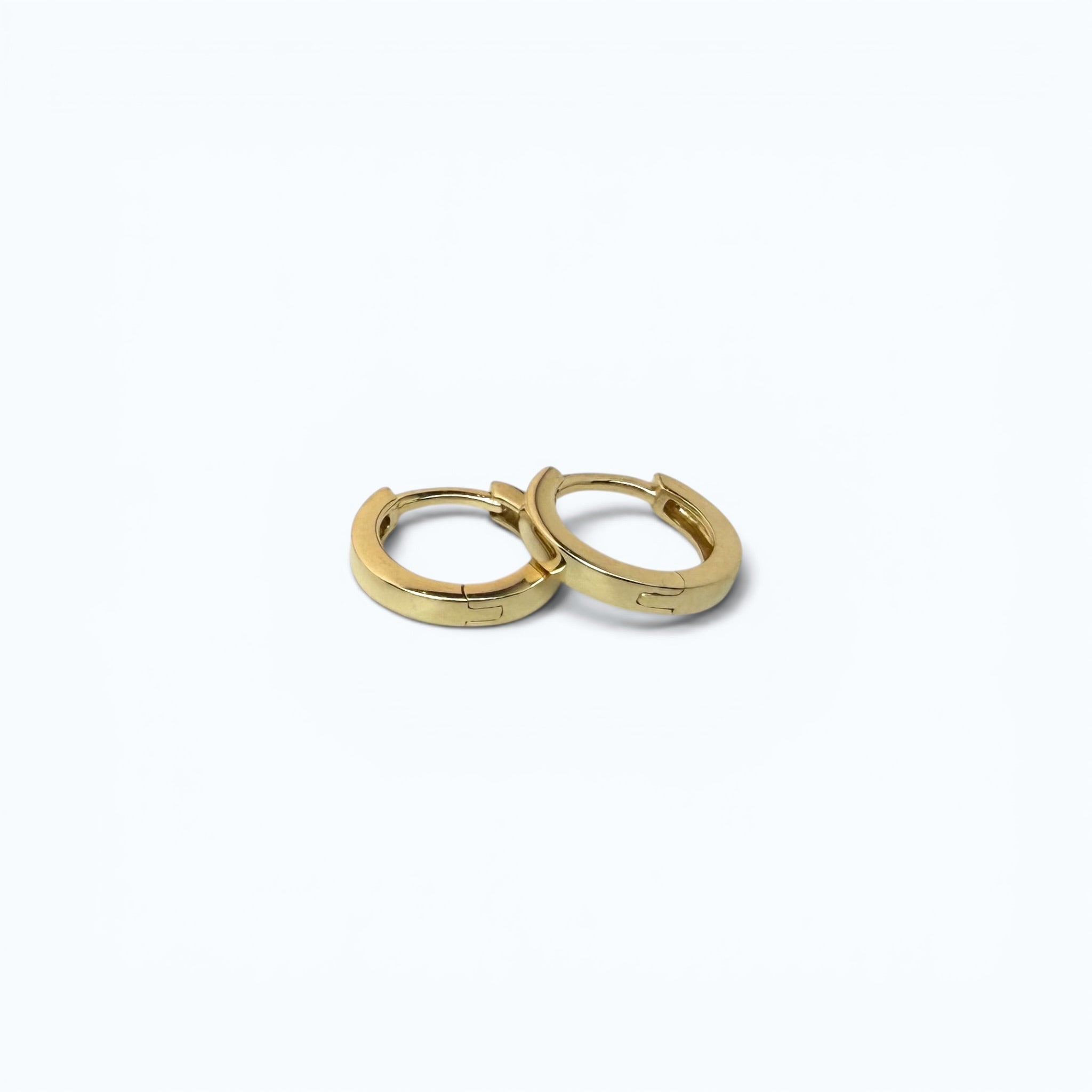 Flat Huggie Earrings 1.8 mm - 14k Gold