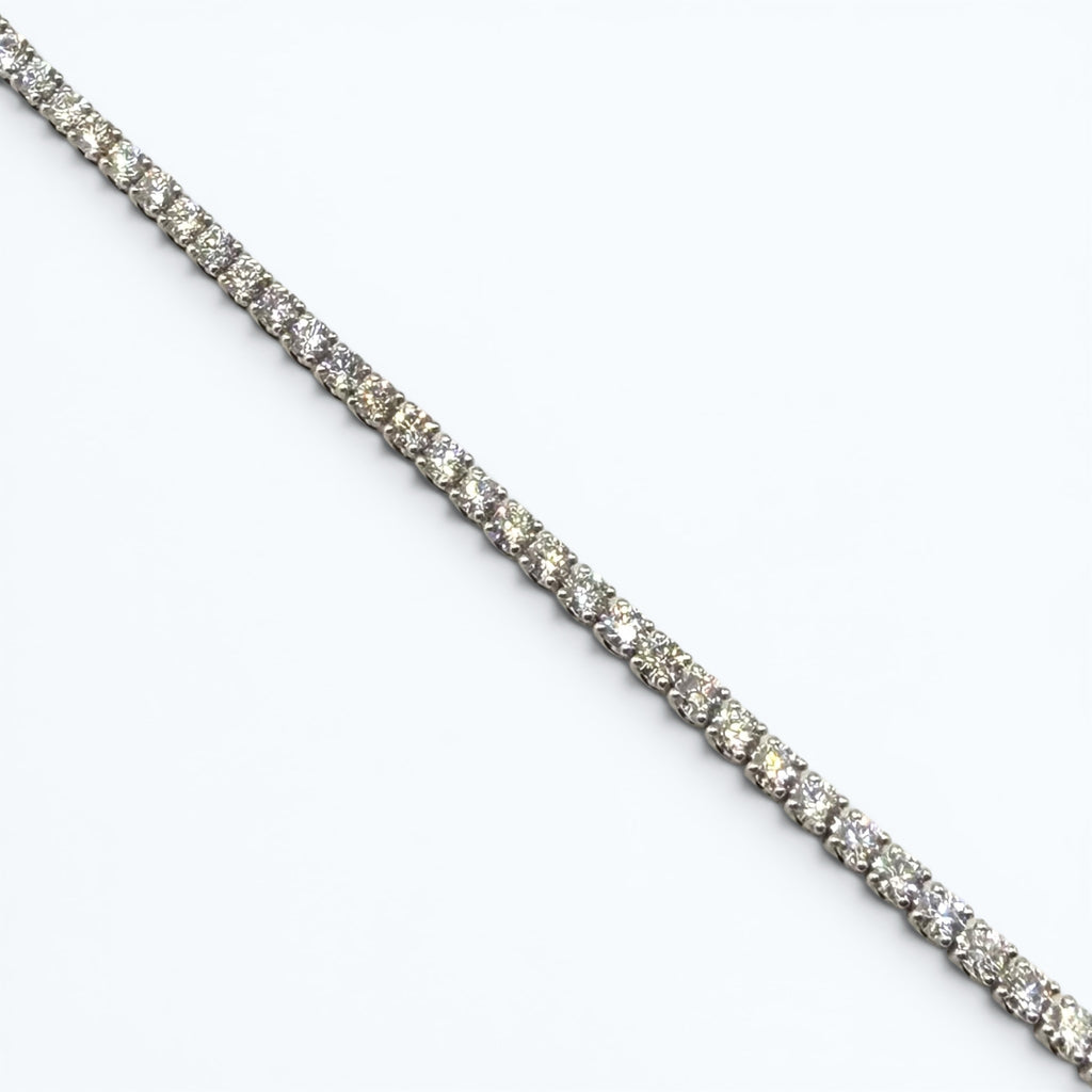 Tennis Bracelet with Diamonds - 18k White Gold