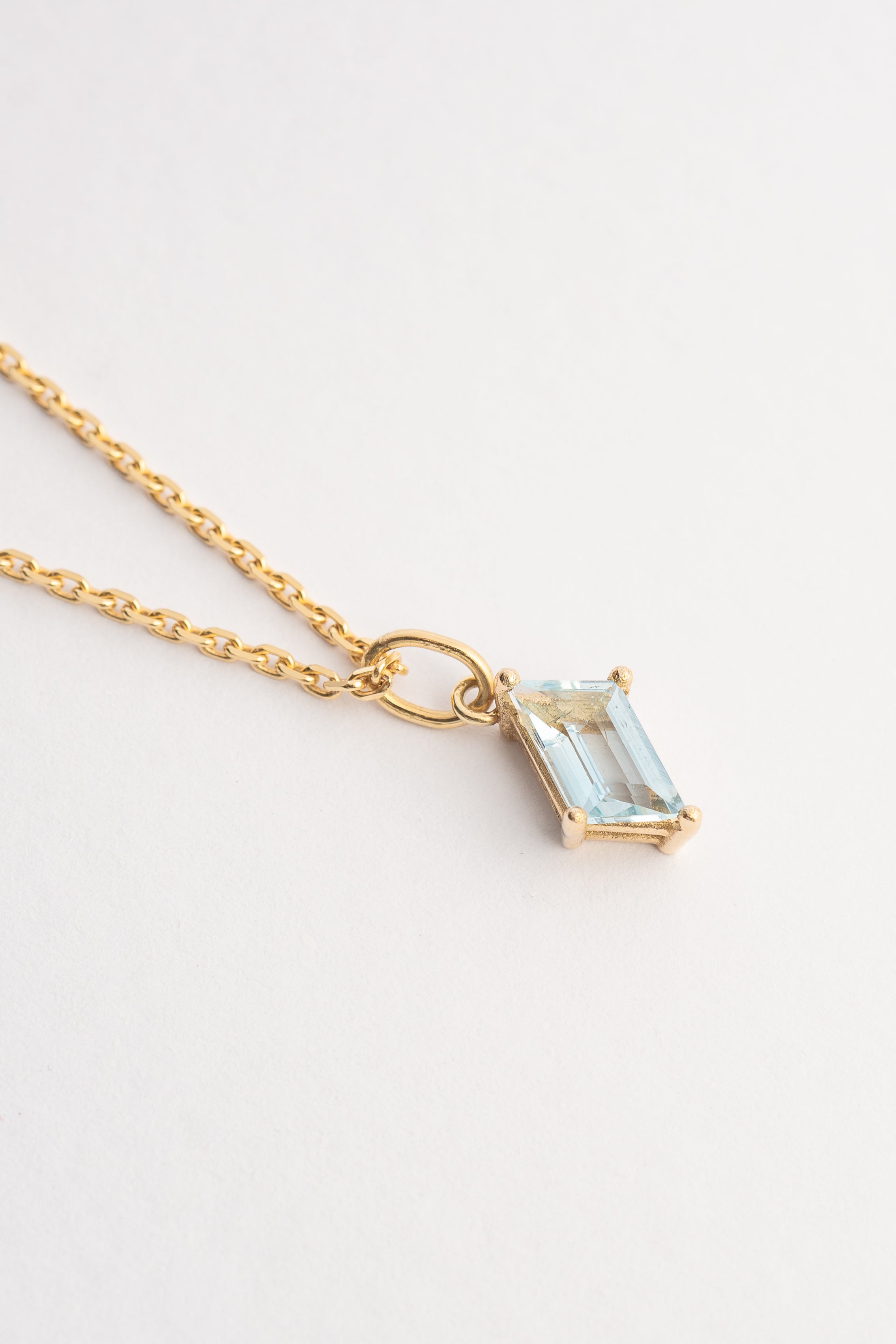 Parallelogram Aquamarine Pendant - 14k Gold