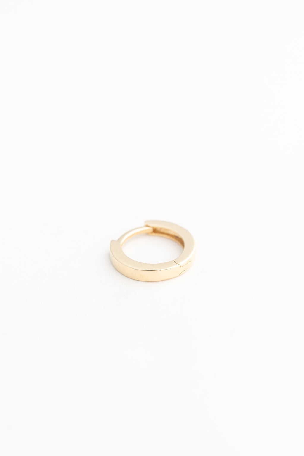 Flat Huggie Earrings 1.8 mm - 14k Gold