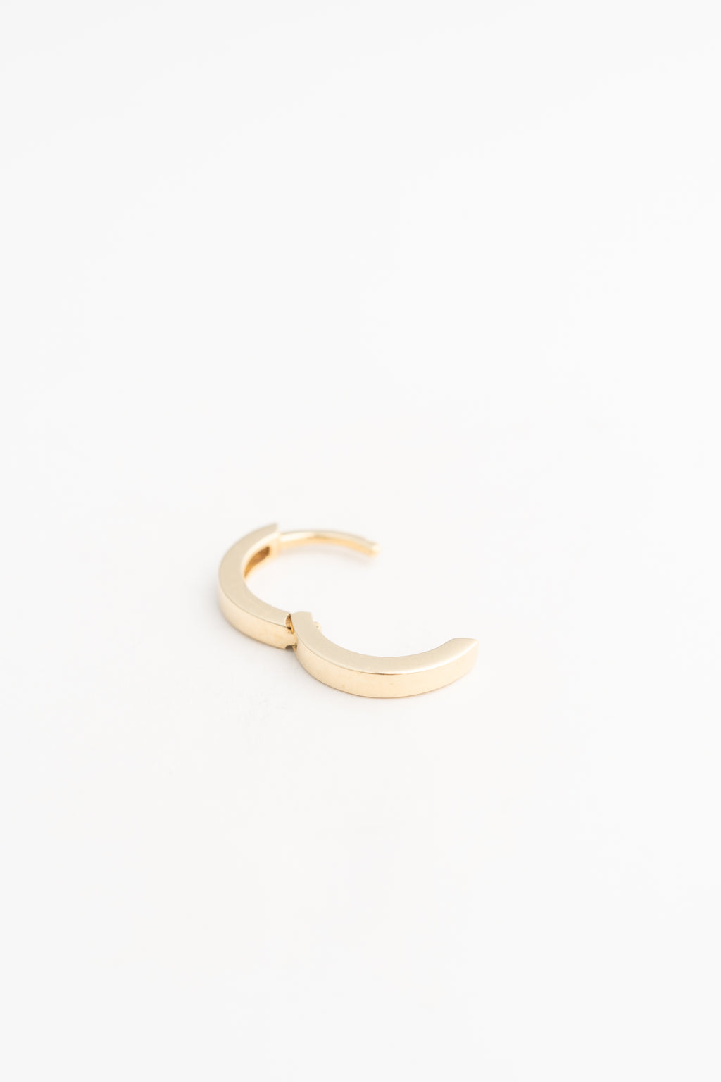 Flat Huggie Earrings 1.8 mm - 14k Gold