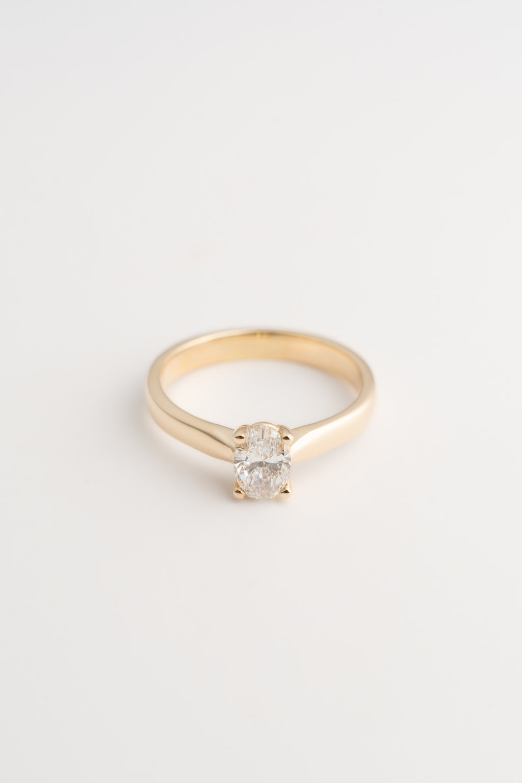 Classic Engagement Ring with Oval Solitaire - 14k Gold