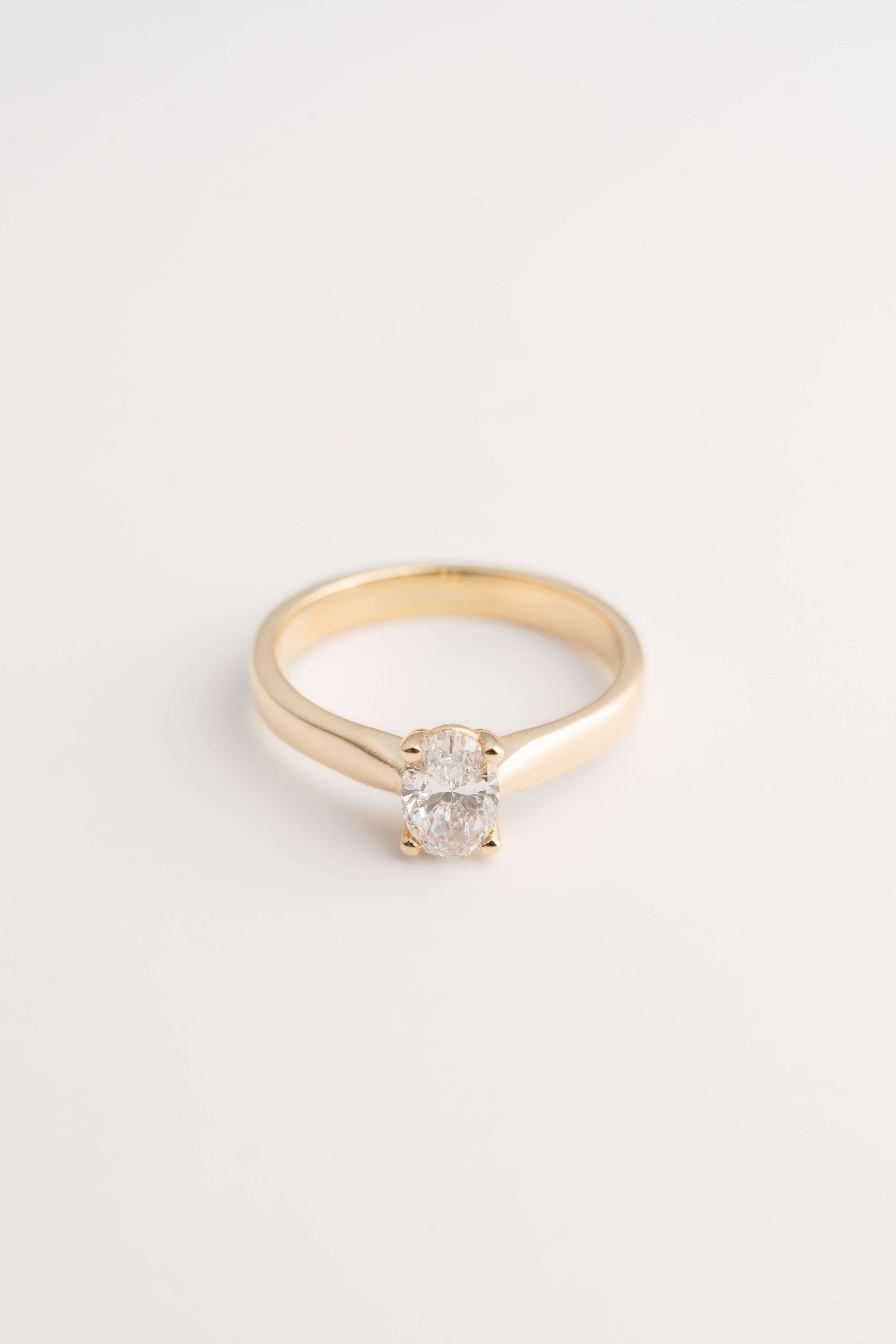 Classic Engagement Ring with Oval Solitaire - 14k Gold