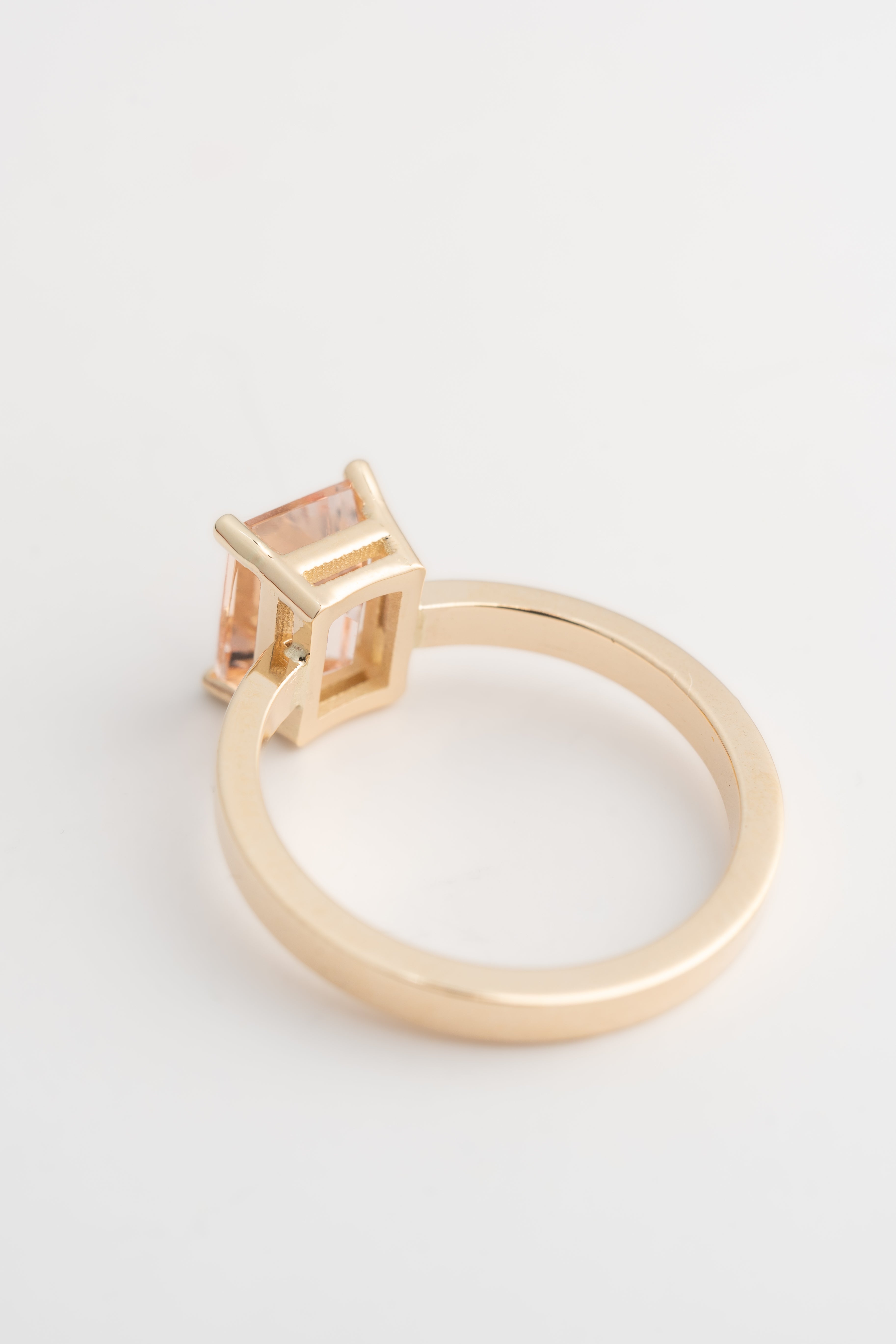 Solitaire Ring with Salmon Morganite  – 14k Gold