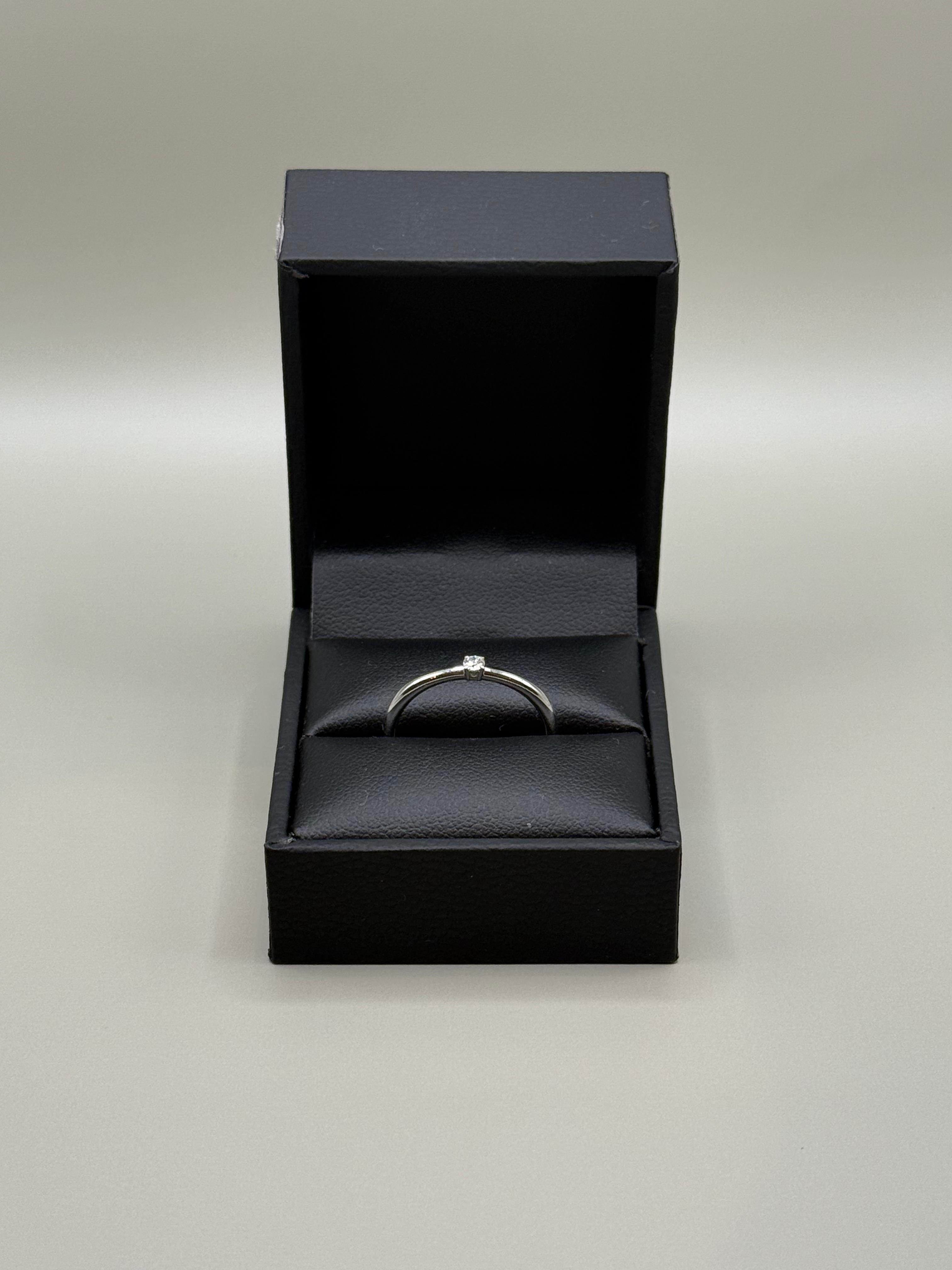 The Aurora Ring – 18k White Gold