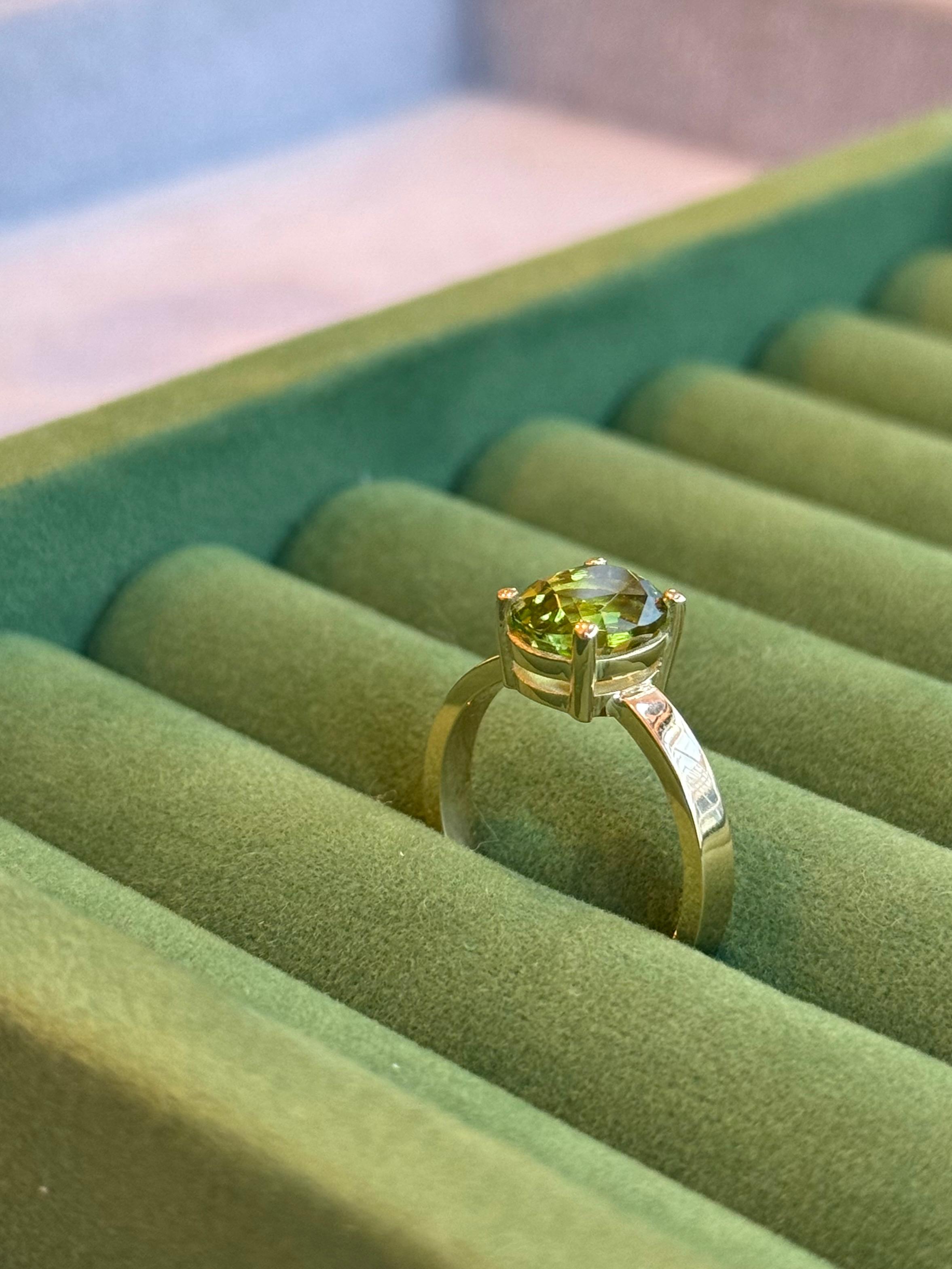 Vivid green tourmaline gold ring - 14K Gold
